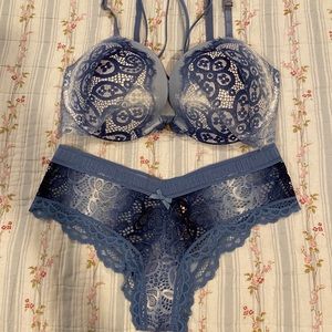 Victoria’s Secret set